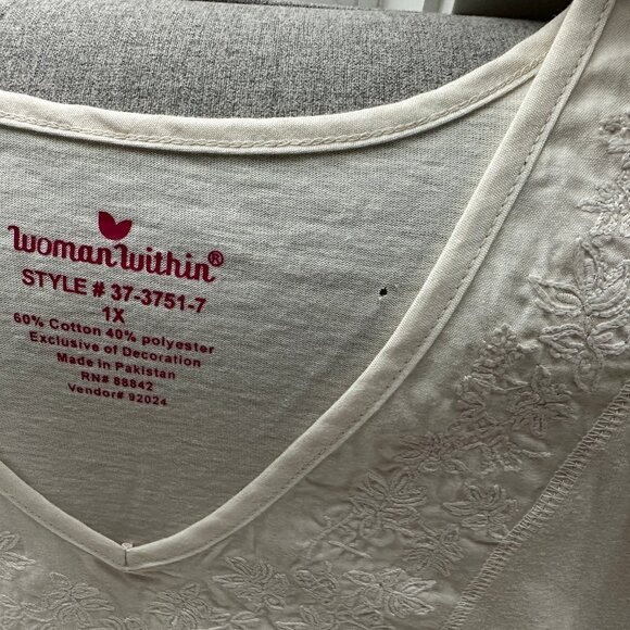 New Women's Within Nightgown short w/ long sleeve Beige 1X w/defect - Picture 3 of 3